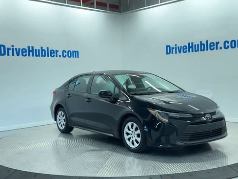 Used 2023 Toyota Corolla LE image 5