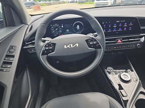 New 2026 Kia Niro Wind w/ Wind Preserve Package FWD image 14