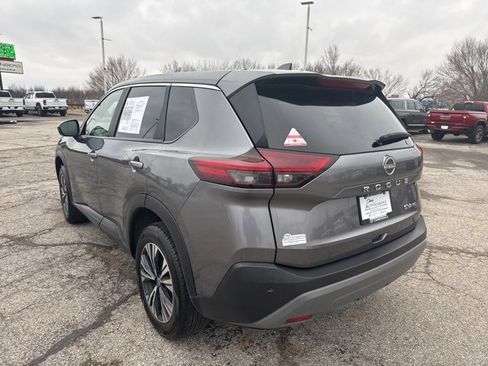 Used 2023 Nissan Rogue SV image 19