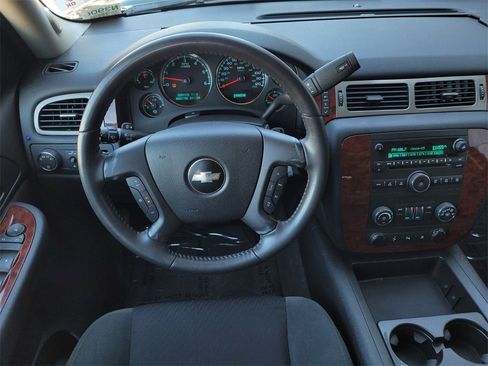 Used 2009 Chevrolet Tahoe LT w/ Convenience Package image 16