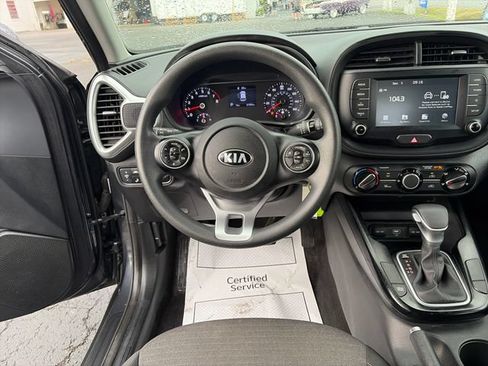 Used 2020 Kia Soul S FWD image 13