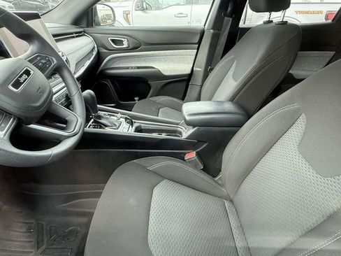 Used 2023 Jeep Compass Sport w/ Mopar Graphics Package image 10