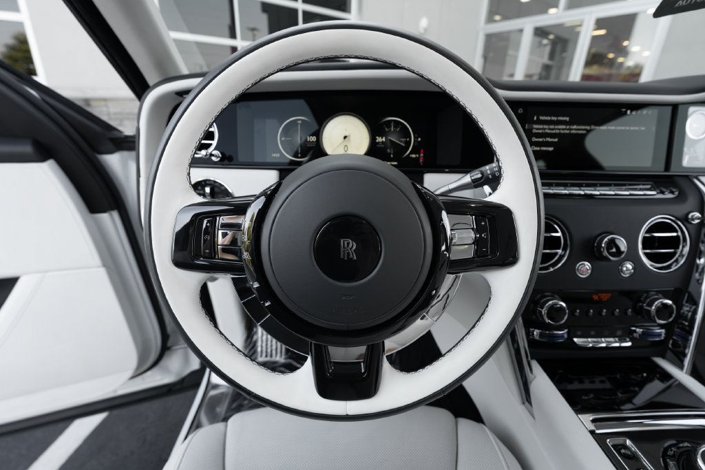 Used 2026 Rolls-Royce Cullinan AWD/4WD image 30
