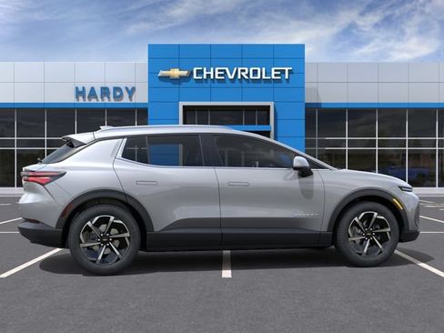 New 2026 Chevrolet Equinox EV LT FWD image 5