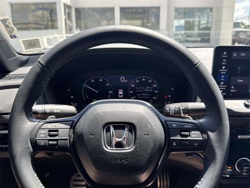 Used 2023 Honda Accord Sport image 17