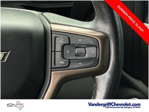 Used 2022 Chevrolet Silverado 1500 High Country w/ Technology Package AWD/4WD image 14