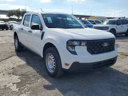 New 2025 Ford Maverick XL image 2