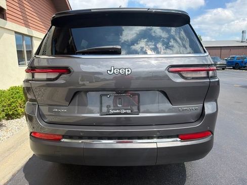 Used 2023 Jeep Grand Cherokee L Limited AWD/4WD image 12