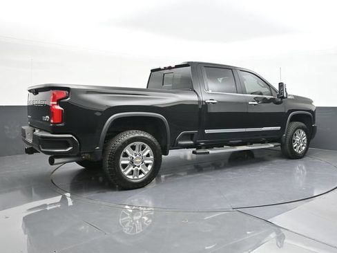 New 2026 Chevrolet Silverado 2500 High Country w/ High Country Premium Package AWD/4WD image 11