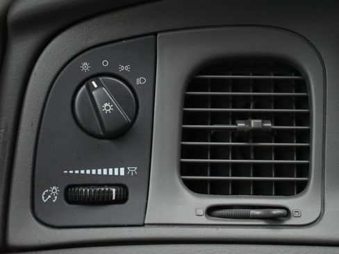 Used 2010 Mercury Grand Marquis LS image 19