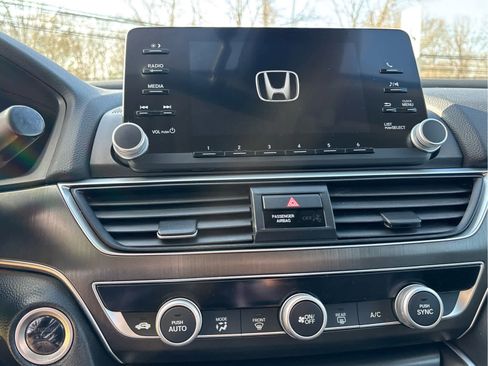 Used 2019 Honda Accord LX image 11