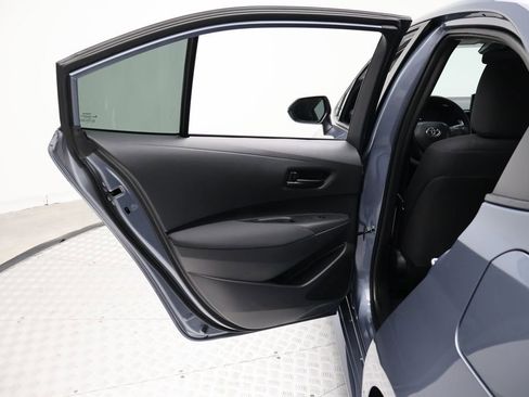 Used 2025 Toyota Corolla LE image 21