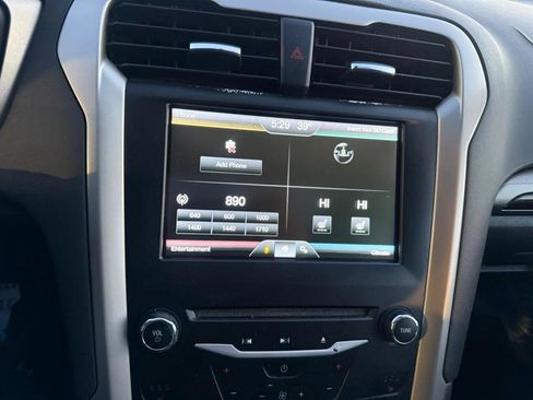 Used 2015 Ford Fusion SE w/ Equipment Group 202A FWD image 11