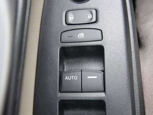 Used 2019 Honda CR-V LX image 20