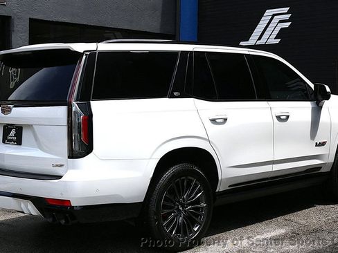 Used 2023 Cadillac Escalade V AWD/4WD image 6