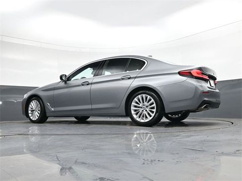 Used 2023 BMW 530i xDrive image 30