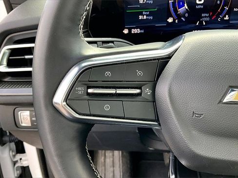 Used 2025 Chevrolet Traverse LT image 11