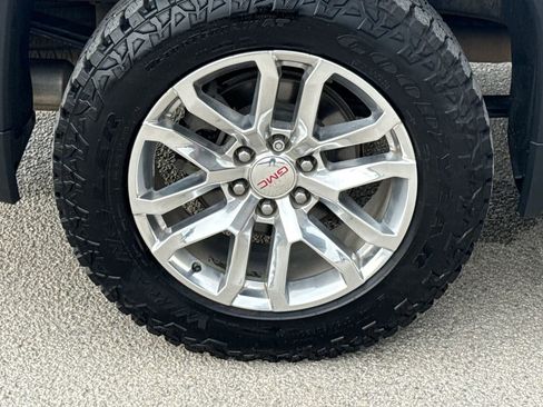 Used 2022 GMC Sierra 1500 SLT AWD/4WD image 10