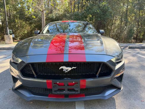 Used 2020 Ford Mustang Coupe image 3