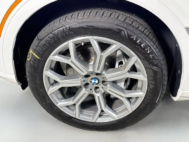 Used 2027 BMW X7 xDrive40i AWD/4WD image 37