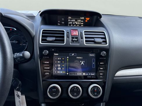 Used 2018 Subaru Forester 2.5i Premium image 17