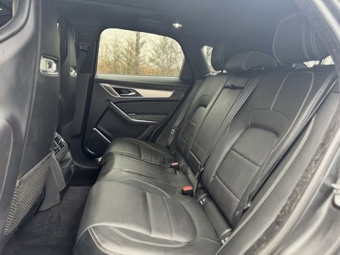 Certified 2021 Jaguar F-PACE R-Dynamic S image 13