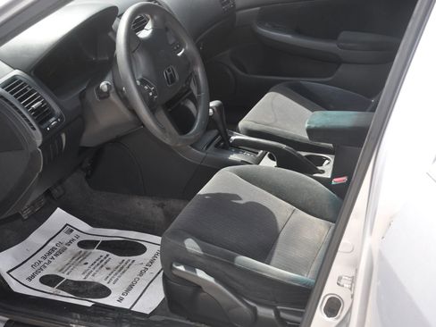 Used 2004 Honda Accord LX image 10