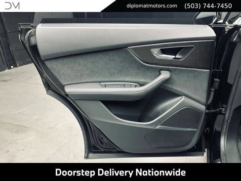 Used 2023 Audi SQ8 Prestige AWD/4WD image 26