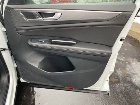 New 2026 Volkswagen Atlas Cross Sport SE image 41