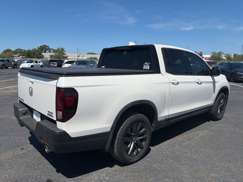 Used 2023 Honda Ridgeline Sport image 7