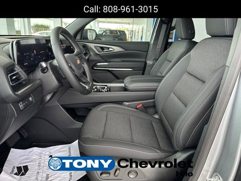 New 2026 Chevrolet Traverse LT image 9