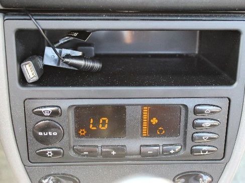 Used 1999 Porsche 911 Carrera image 12