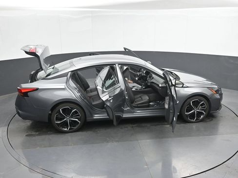 Used 2024 Nissan Altima 2.5 SR FWD image 50