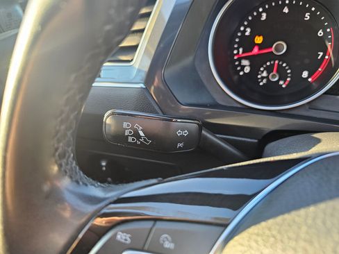 Used 2020 Volkswagen Tiguan SEL image 20