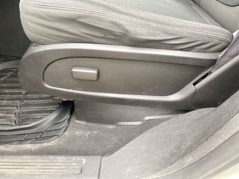 Used 2007 Saturn Outlook XE w/ Advanced Audio Pkg image 25