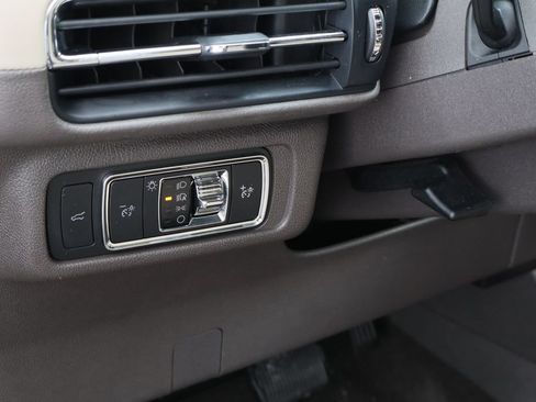 Used 2020 Lincoln Corsair FWD image 12
