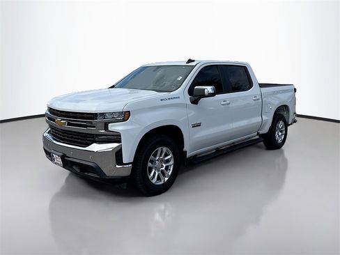 Used 2020 Chevrolet Silverado 1500 LT w/ Texas Edition image 3