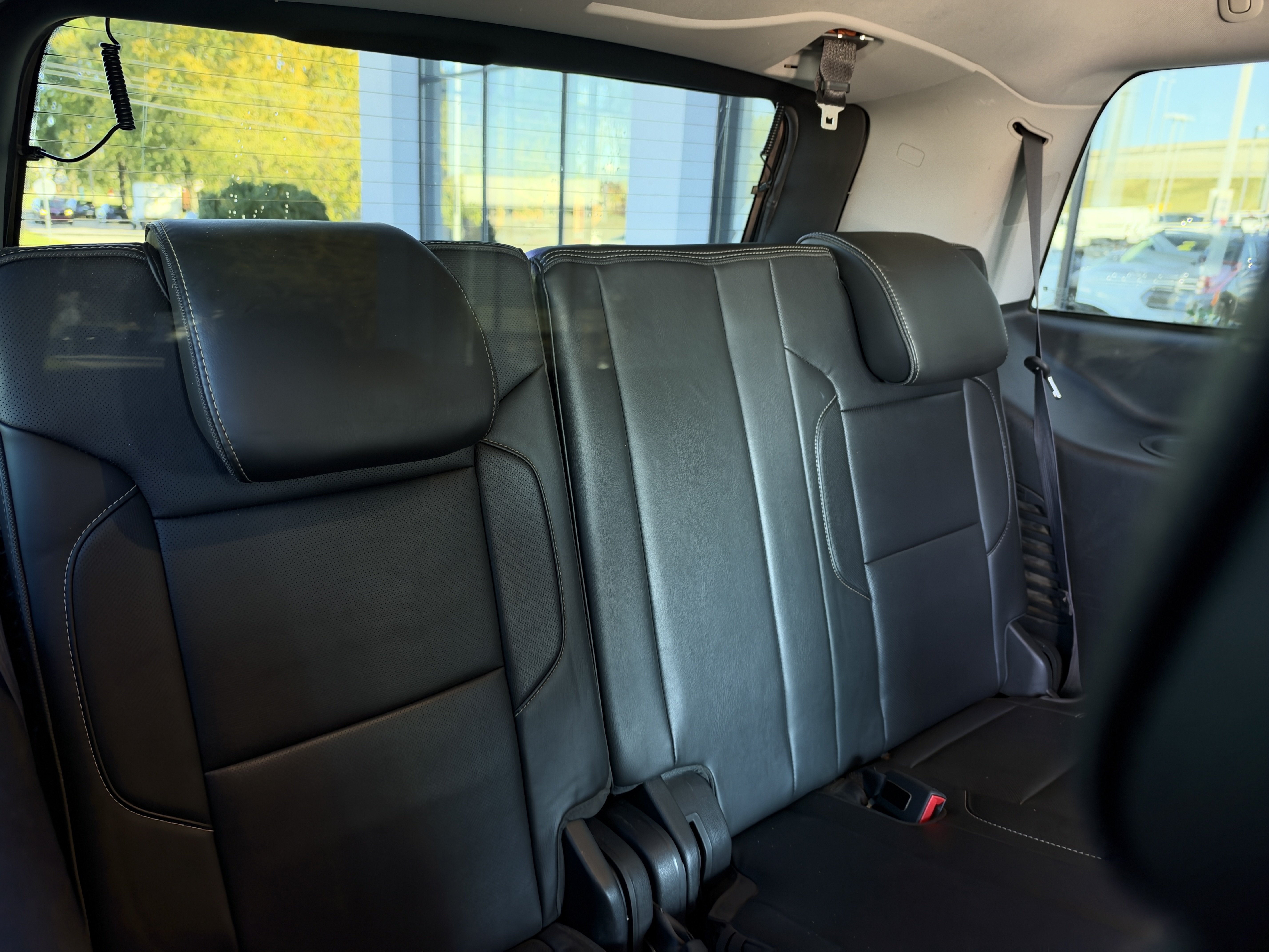 Used 2016 GMC Yukon Denali w/ Open Road Package AWD/4WD image 28