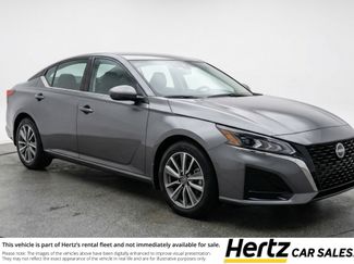 Used 2025 Nissan Altima 2.5 SV video 1