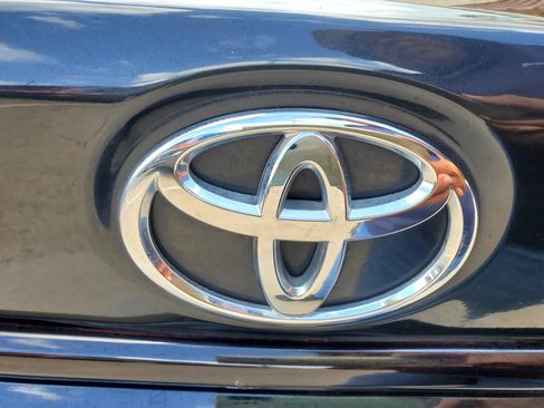 Used 2021 Toyota Corolla LE FWD image 8