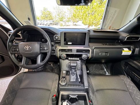 Used 2026 Toyota Tacoma SR5 AWD/4WD image 15
