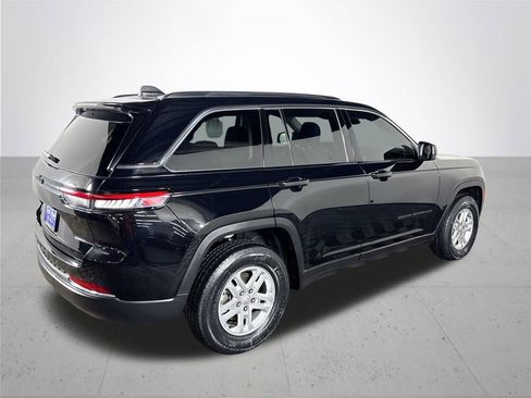 Used 2023 Jeep Grand Cherokee Laredo w/ Trailer Tow Prep Group (B) image 6