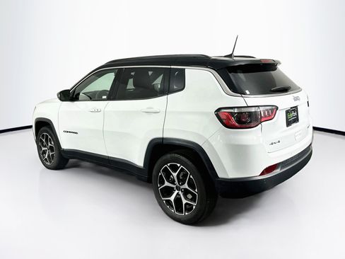 Used 2025 Jeep Compass Limited AWD/4WD image 5