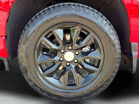 Used 2022 Chevrolet Silverado 1500 Custom AWD/4WD image 9