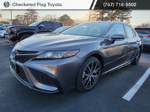 Used 2023 Toyota Camry SE w/ Cold Weather Package image 1