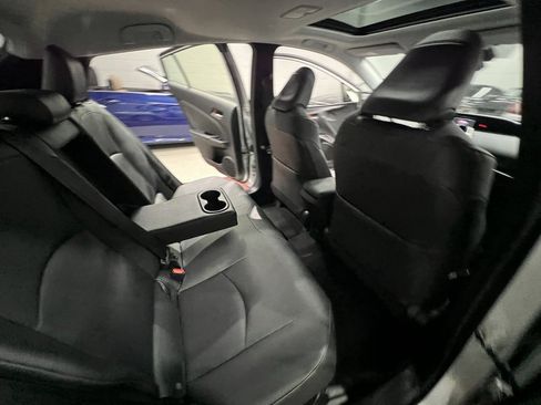 Used 2017 Toyota Prius Four image 36