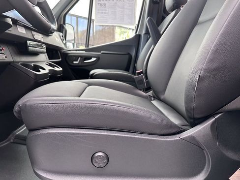 New 2025 Mercedes-Benz Sprinter 2500 image 23