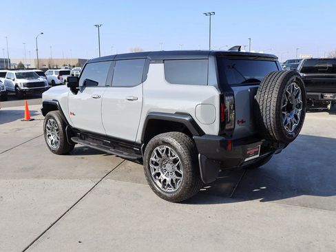 Used 2024 GMC Hummer EV 3X w/ LPO, Illumination Package image 4