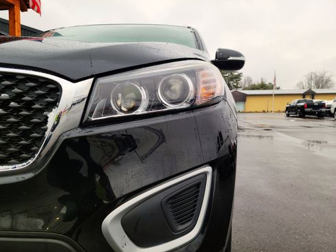 Used 2018 Kia Sorento AWD image 21