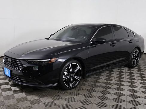 Used 2023 Honda Accord Sport image 6